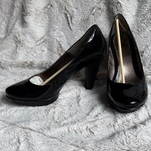 Sofft Women's Glossy Black Heels